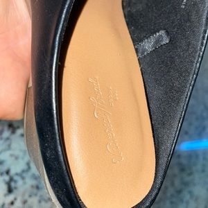 Universal Thread Black Mules